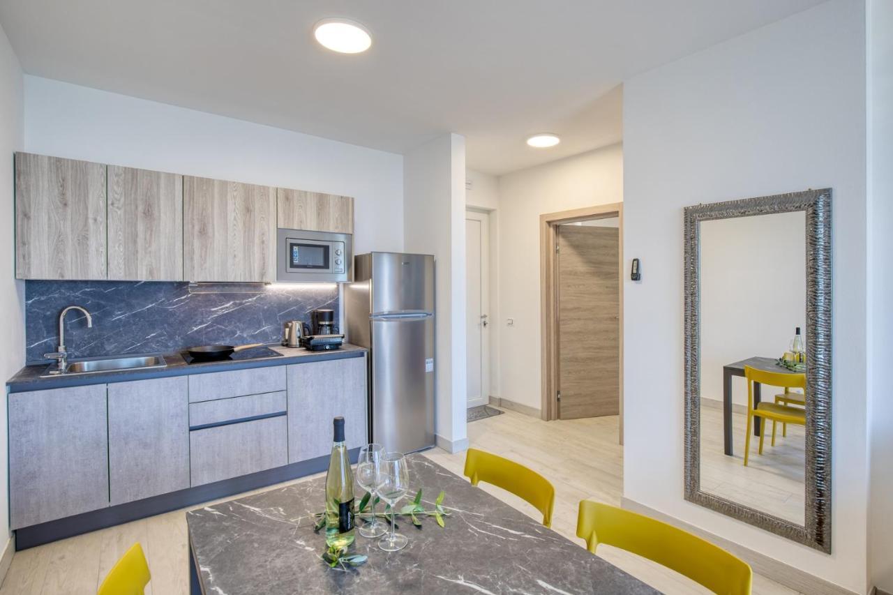 מאלצ'סינה Pinini Country Apartments מראה חיצוני תמונה