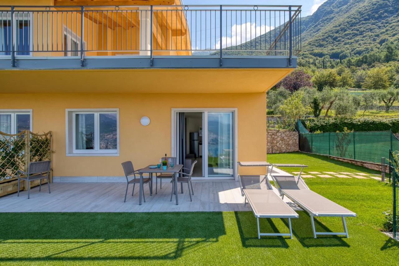 מאלצ'סינה Pinini Country Apartments מראה חיצוני תמונה
