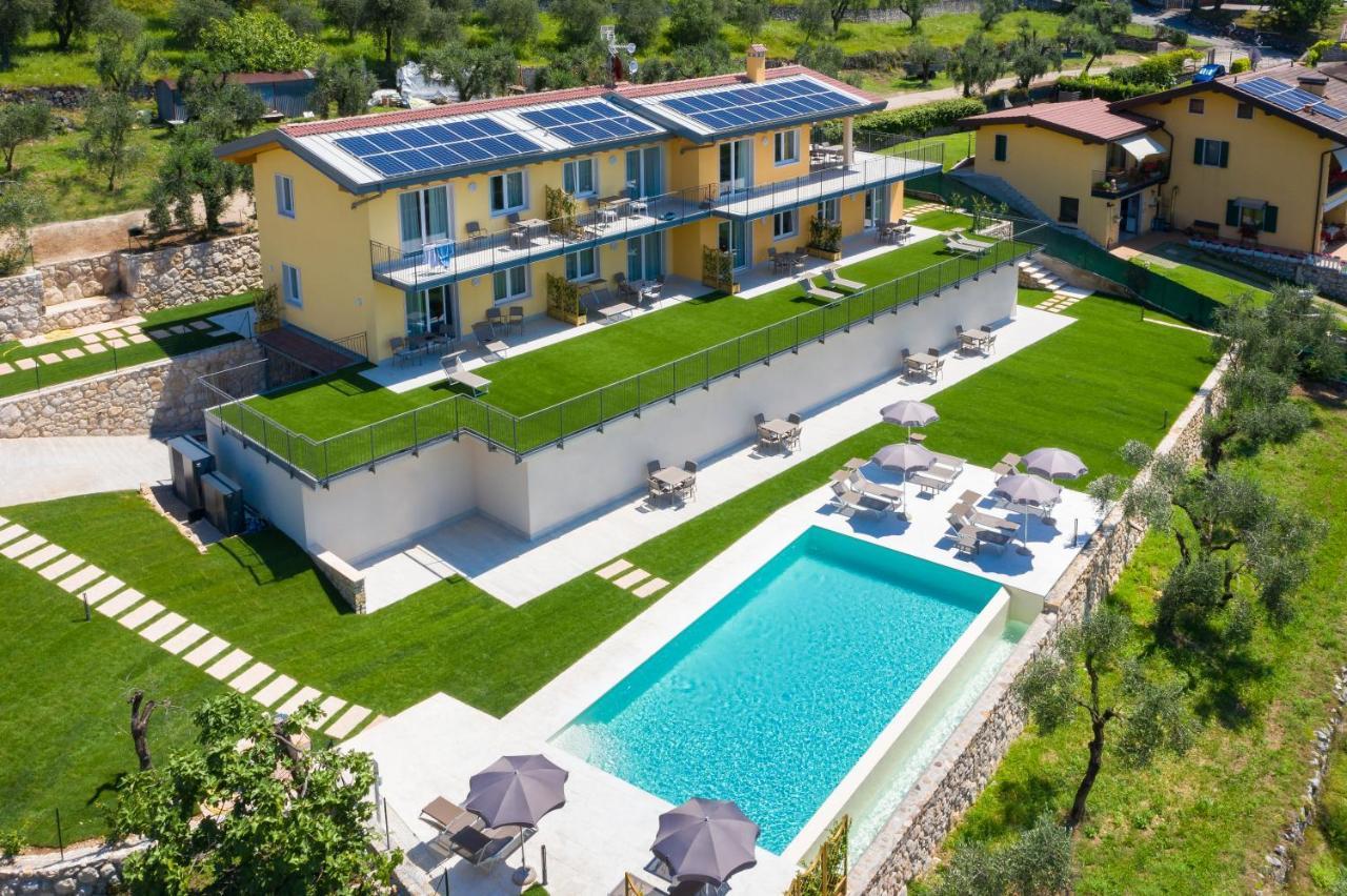 מאלצ'סינה Pinini Country Apartments מראה חיצוני תמונה